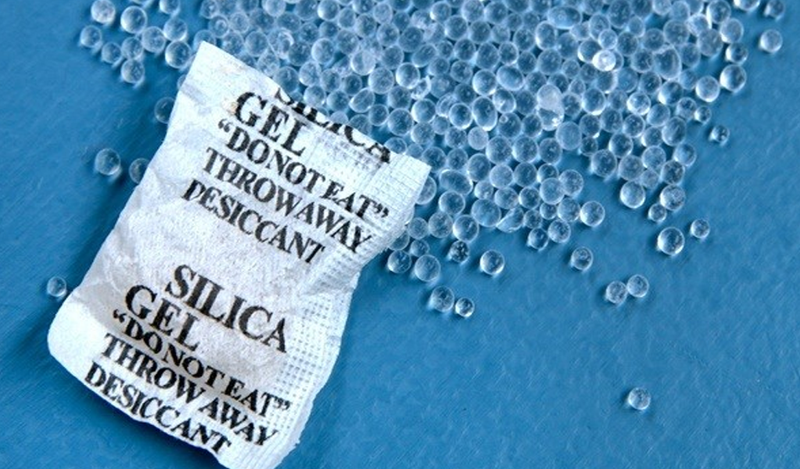 hạt chống ẩm trong c sủi có hại không