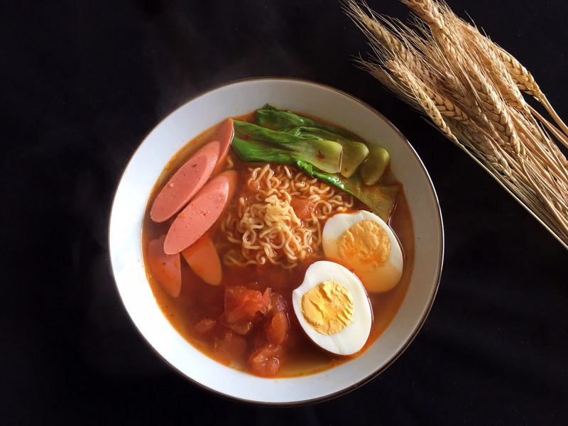 Giải đáp thắc mắc: Mì tôm và cơm cái nào béo hơn? 3