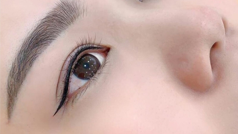Giải đáp thắc mắc: Phun mí mắt kiêng nước mấy ngày? 1