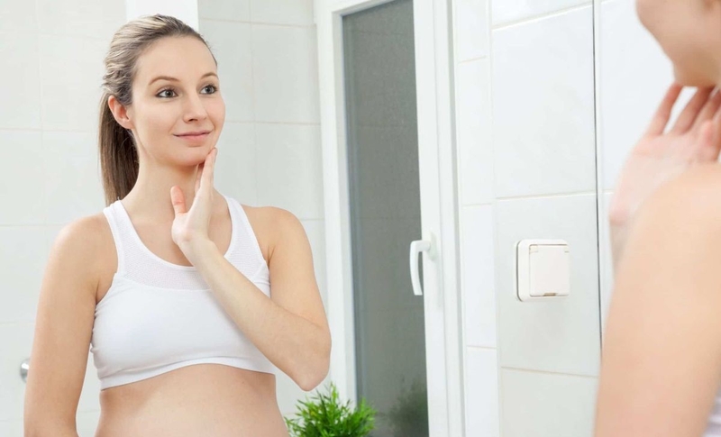 Giải đáp thắc mắc: Sữa rửa mặt SVR có dùng được cho bà bầu không? 1