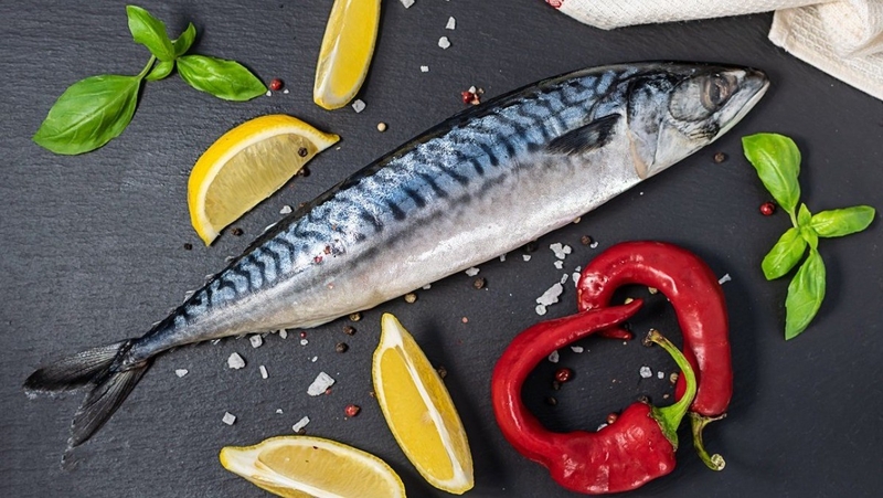 Giải đáp thắc mắc trong thai kỳ: Mẹ bầu ăn cá biển được không?