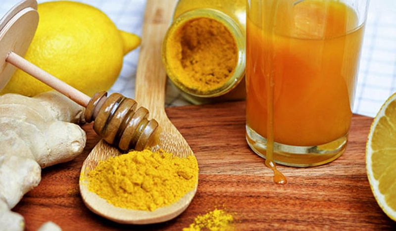 Nghệ và mật ong vừa có tác dụng bồi bổ cơ thể vừa có tác dụng kháng viêm hiệu quả