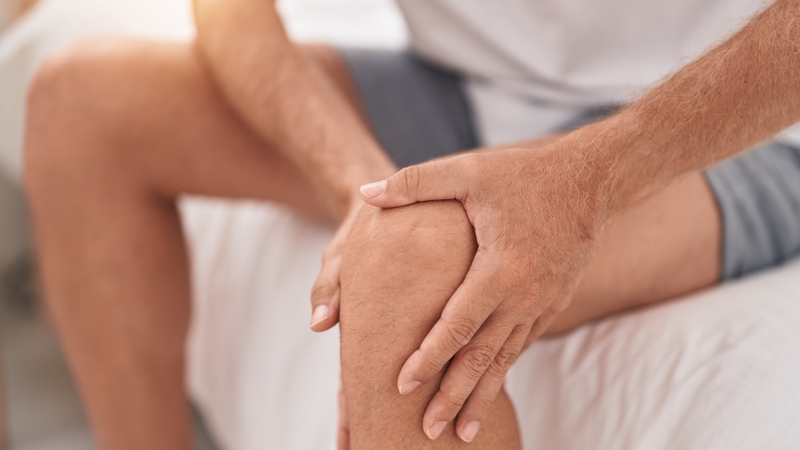 Người bệnh xương khớp nên hạn chế ăn rau muống