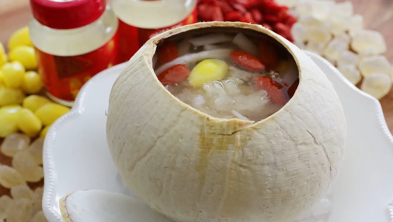 Các bước chưng yến với nước dừa đơn giản tại nhà