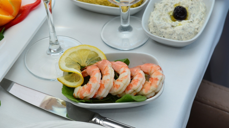 Giải đáp: Tôm kỵ với gì? Ai không nên ăn tôm để tránh gây hại cho sức khỏe 1