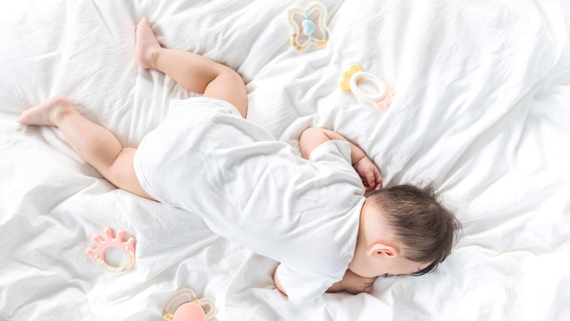 Giải đáp: Trẻ ngủ nằm sấp thông minh​ có đúng không? 1