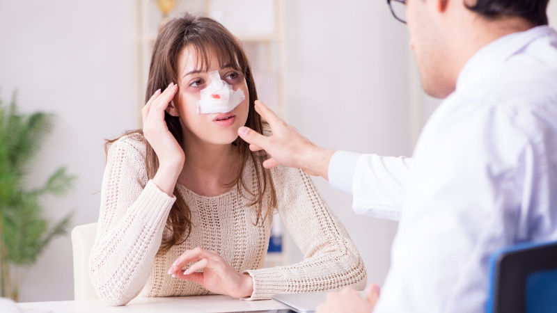 Nâng mũi bao lâu thì sinh hoạt bình thường? Thời gian hồi phục sau nâng mũi phụ thuộc vào nhiều yếu tố