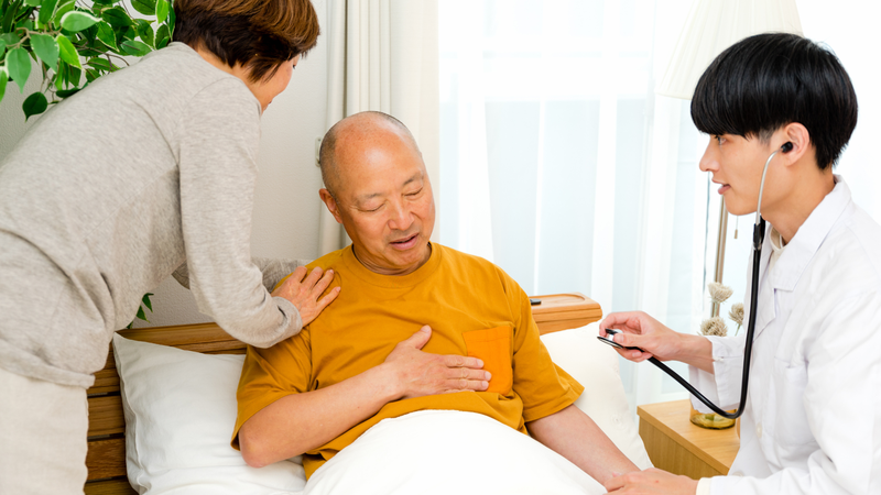 Chăm sóc giảm nhẹ giúp bệnh nhân kiểm soát hiệu quả các triệu chứng như đau bụng, buồn nôn