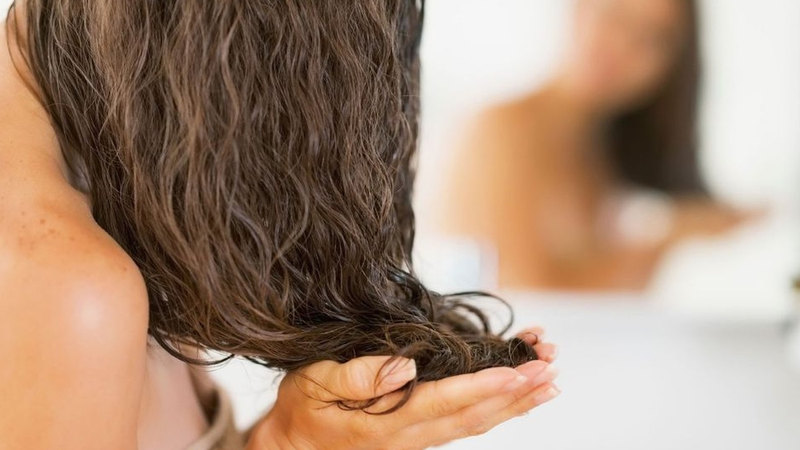 Giải pháp chăm sóc da mụn trứng cá trong ngày hè nóng bức 2