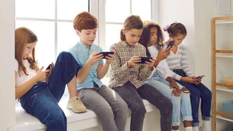 Giải pháp của việc nghiện internet là gì? Một số lưu ý cha mẹ cần biết 1