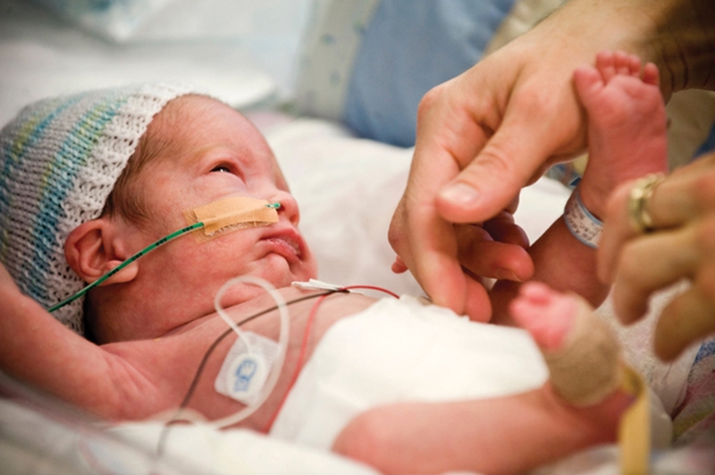 Giải pháp mẹ bỉm phải biết khi trẻ sinh non hay bị nấc cụt  2