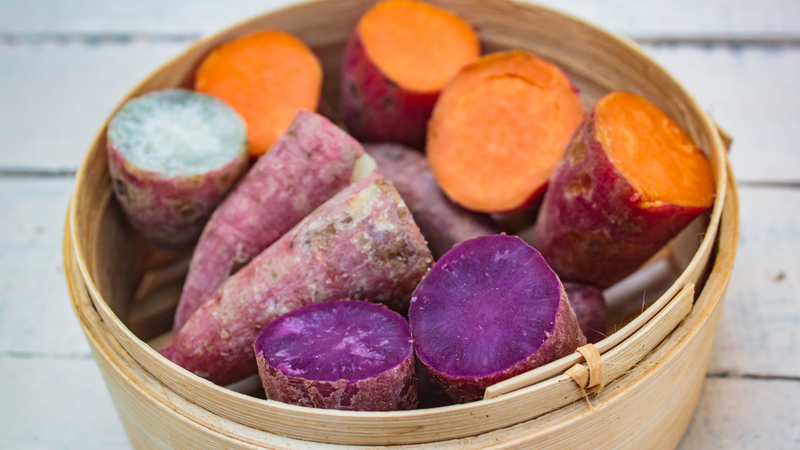 Nên ăn khoai luộc hoặc hấp để giữ chỉ số đường huyết ổn định và giảm tích mỡ