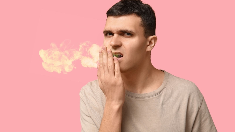 Hôi miệng có thể xuất phát từ bệnh lý răng miệng