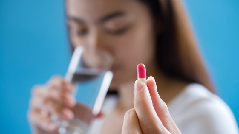 Tùy trường hợp bác sĩ có thể kê đơn thuốc điều trị giãn bàng quang