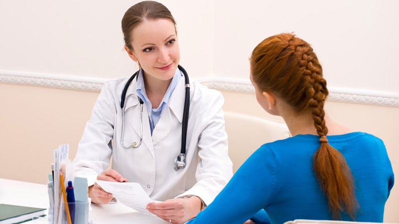 Giãn dây chằng lưng có nên chườm nóng hay lạnh không? 4