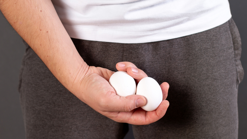 Teo tinh hoàn là một trong những biến chứng phổ biến