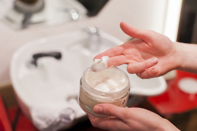 Giắt túi những cách dùng dầu xả để có mái tóc khỏe mạnh3