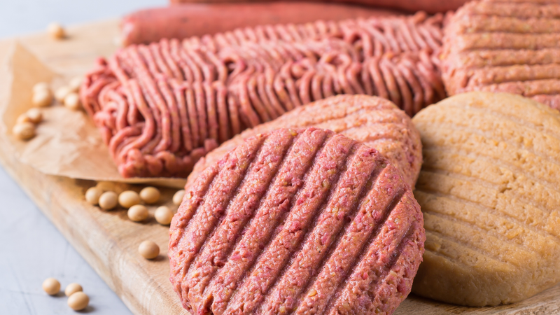 Giữa thịt bò xay và thịt làm từ đậu nành, đâu là loại thịt giúp tăng cường cơ bắp hơn? 1