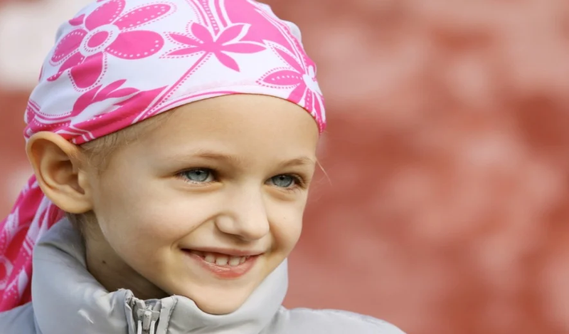 Rủ con cùng viết hoặc vẽ hoặc tạo một albim ảnh cũng nhau