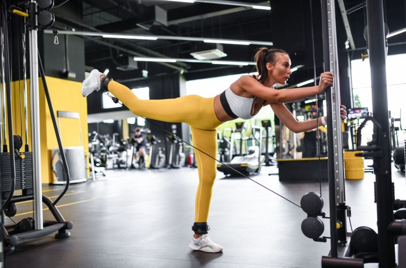 Glute Kickback là gì? Cách tập Glute Kickback hiệu quả nhất 3