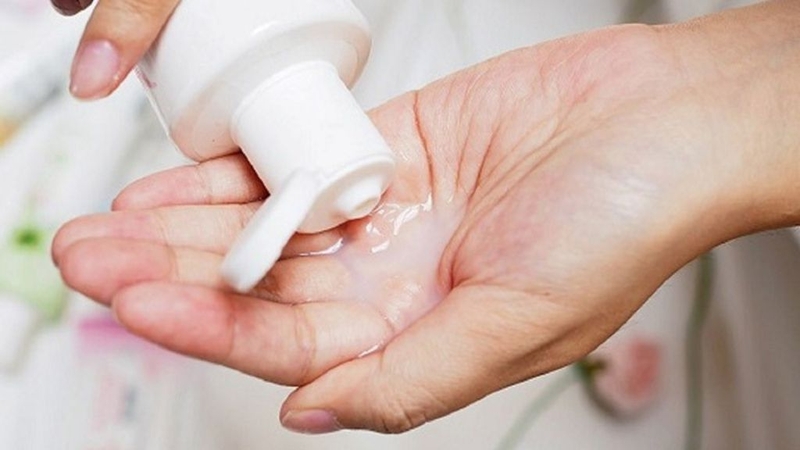 Góc bạn gái: Sử dụng dung dịch vệ sinh phụ nữ đúng cách 2