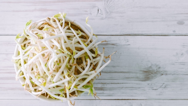 Góc giải đáp: Ăn giá có hôi nách không? 2