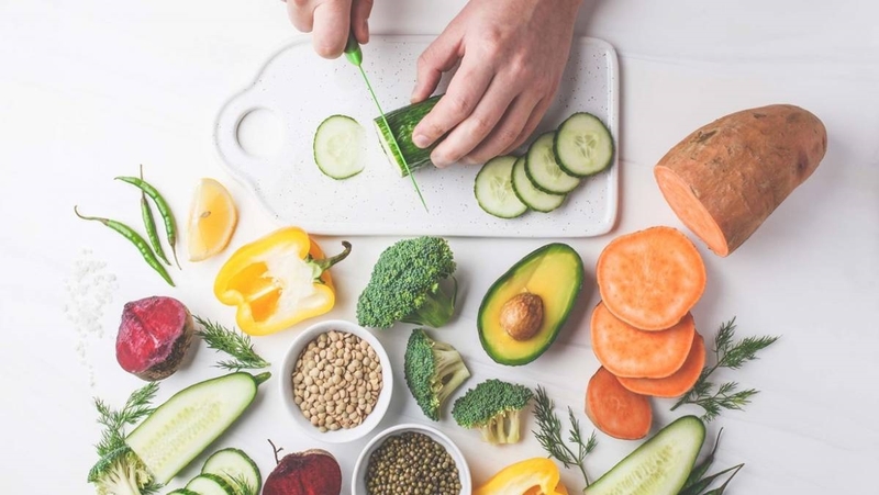 Góc giải đáp: Bị bong gân chân nên ăn gì, kiêng gì?