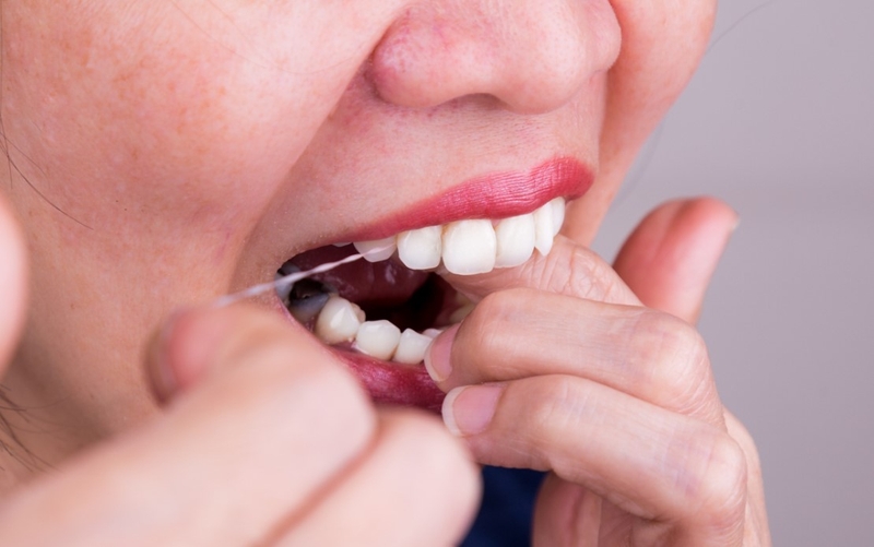 Góc giải đáp: Có nên nhổ răng tại nhà không? 1