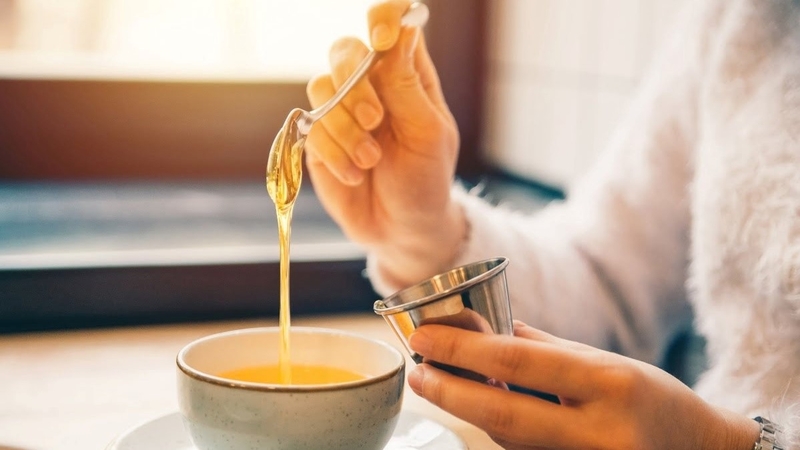 Góc giải đáp: Người đang mắc bệnh máu nhiễm mỡ có uống được mật ong không? 1