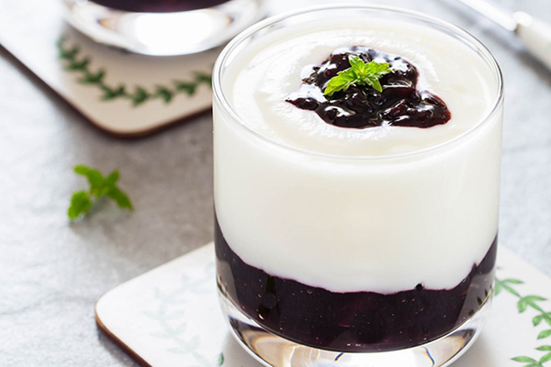 Mẹ bầu sau sinh ăn sữa chua nếp cẩm được không? Thực phẩm này ảnh hưởng tốt hay xấu? 1