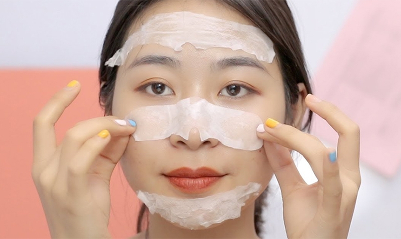 Góc làm đẹp: Chúng ta nên lột mụn sau bước nào?1