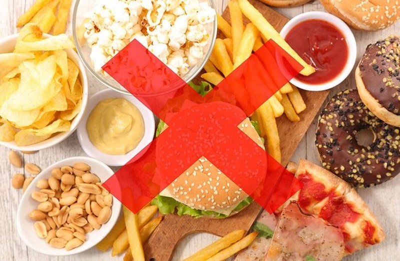 Bị mụn nhọt không nên ăn gì?