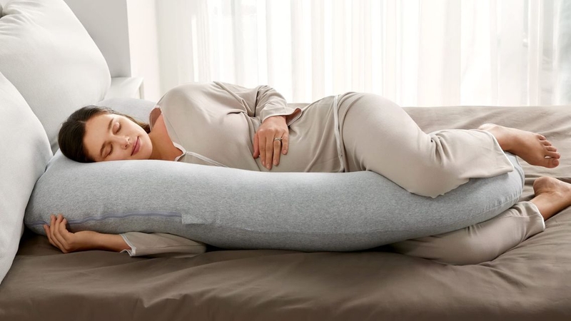 Gối chữ U cho bà bầu hỗ trợ nâng đỡ cơ thể khi nghỉ ngơi