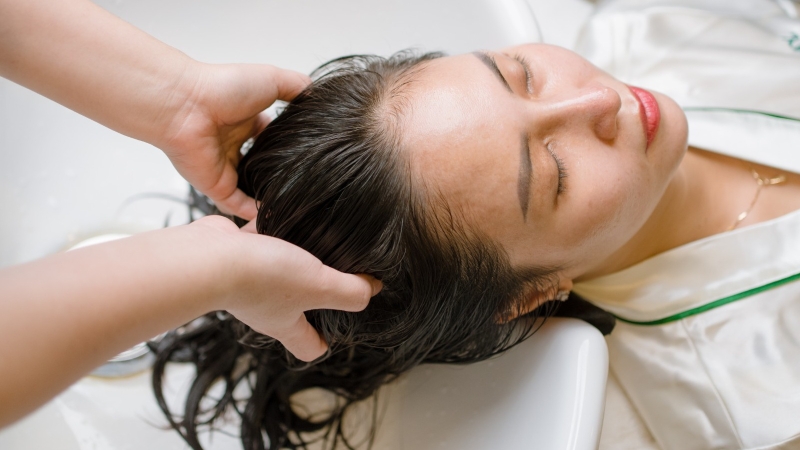 Gội đầu không dùng dầu gội có tốt không? 2