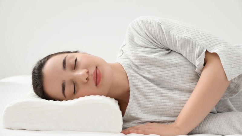 Khả năng ghi nhớ hình dạng giúp gối nâng đỡ vùng cổ vai gáy hiệu quả