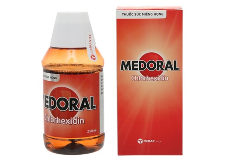 Nước súc miệng chống virus Medoral