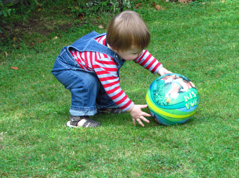 Gợi ý các trò chơi cho bé 12- 24 tháng 1