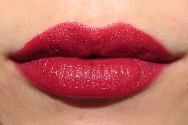 Gợi ý cách làm mờ vết xăm môi nhanh chóng 1