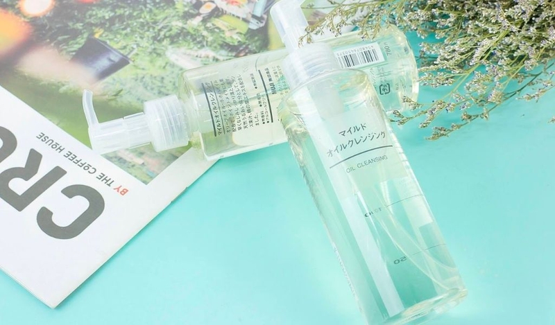 Gợi ý một số loại dầu tẩy trang cho da khô được nhiều người sử dụng 1