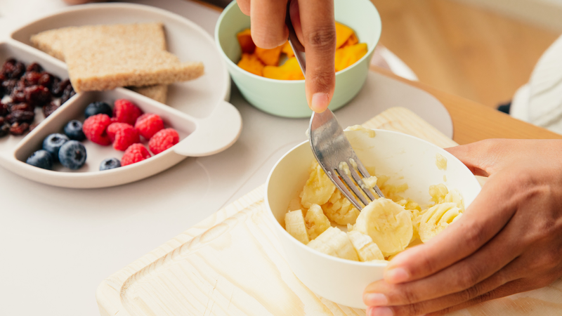 goi-y-thuc-don-bua-phu-cho-be-7-thang-tuoi-dam-bao-dinh-duong 2.png