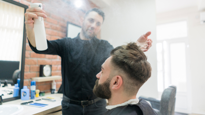 “Gôm xịt tóc là gì?” Sản phẩm giúp tóc giữ nếp và vào form đẹp tự nhiên