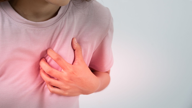 Bệnh tim mạch là nguyên nhân quan trọng gây rối loạn huyết áp vì ảnh hưởng trực tiếp đến tuần hoàn, sức co bóp tim