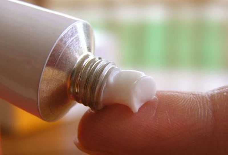 Hắc lào đa sắc là gì? Cách điều trị hắc lào dạng đa sắc 2