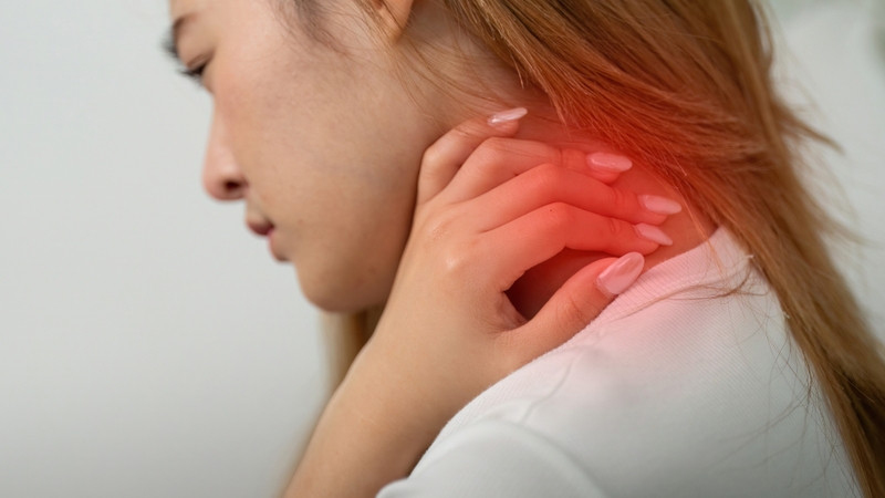 Di căn hạch xảy ra khi tế bào ung thư từ cơ quan nguyên phát lan theo đường bạch huyết hoặc đường máu và dừng lại tại hạch