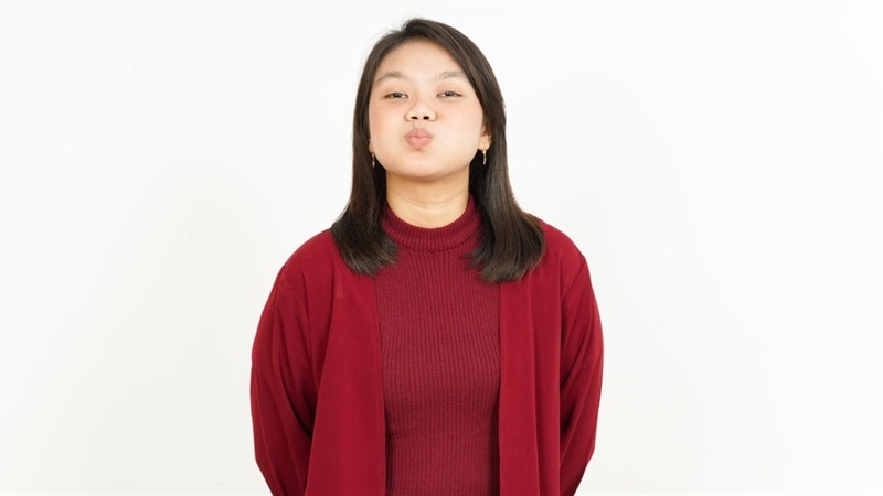 Cách loại bỏ mặt hai cằm lấy lại vẻ đẹp tự tin 2