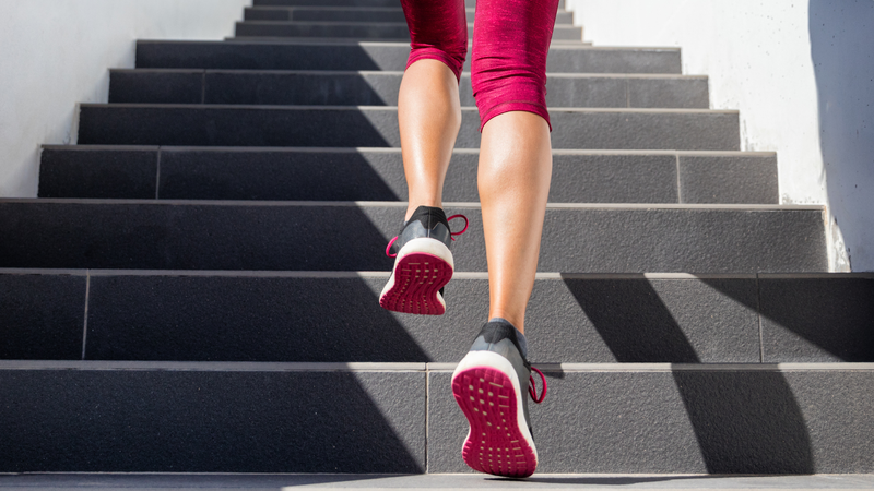 Khám phá cách tăng cơ bụng và có vòng eo săn chắc khi đi bộ 4