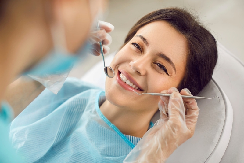 Người bệnh bên tái khám đúng hẹn để duy trì, cải thiện sức khỏe răng miệng
