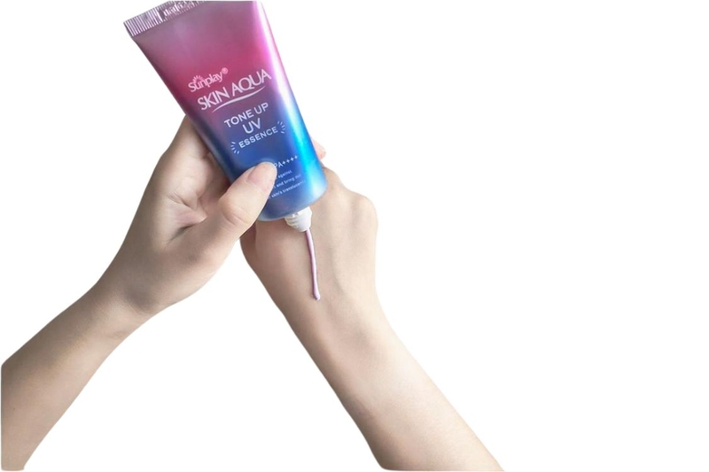 Xem hạn sử dụng kem chống nắng Skin Aqua thế nào 1