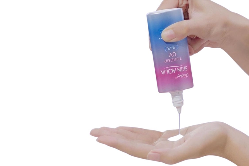 Xem hạn sử dụng kem chống nắng Skin Aqua thế nào 4