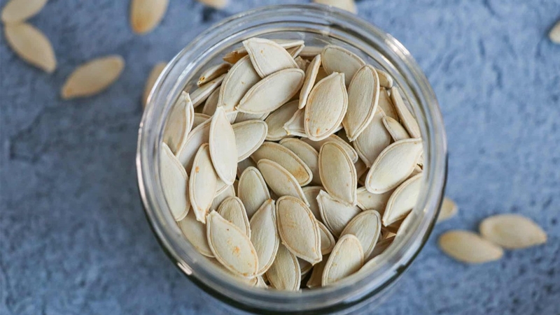 Lưu ý khi ăn hạt bí